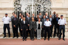Photo de groupe des stagiaires officiers fiscaux judiciaires sur le site de Cannes-Ecluse